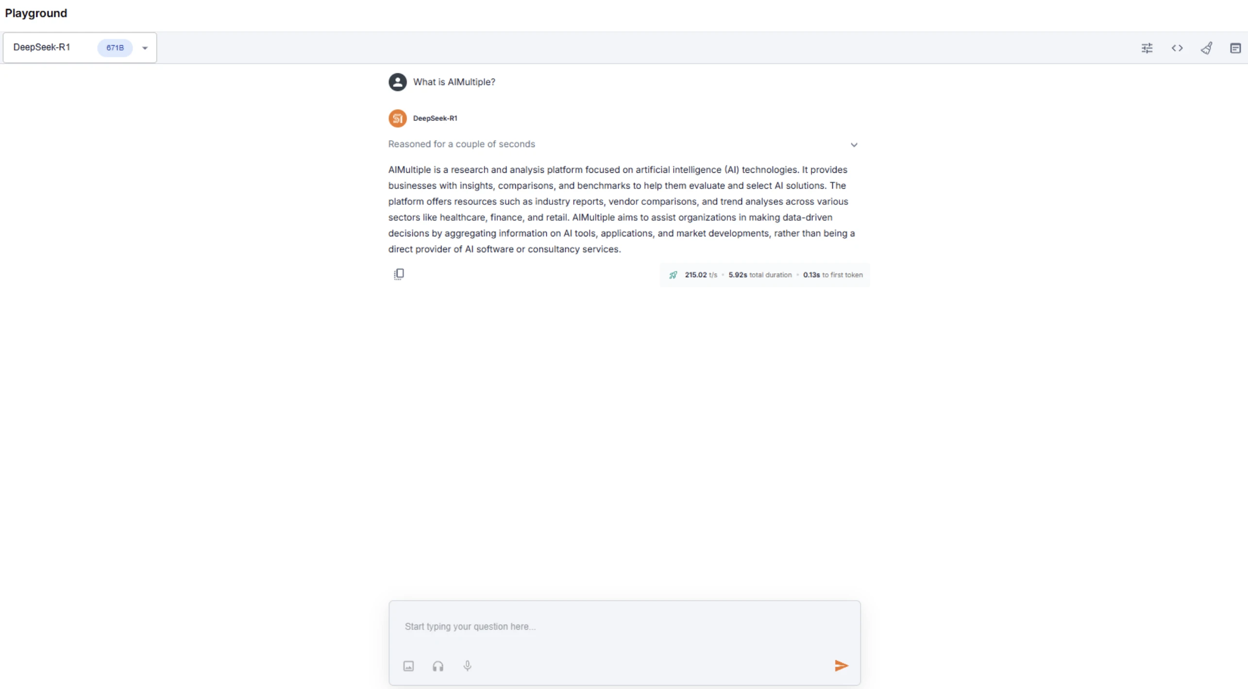 SambaNova terrain de jeu : DeepSeek interface de modèle avec des capacités de raisonnement et des métriques de performance détaillées.